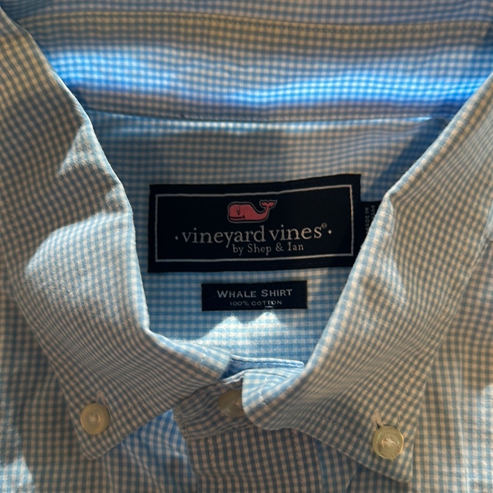 Vineyard Vines shirt - Picture 3 of 3